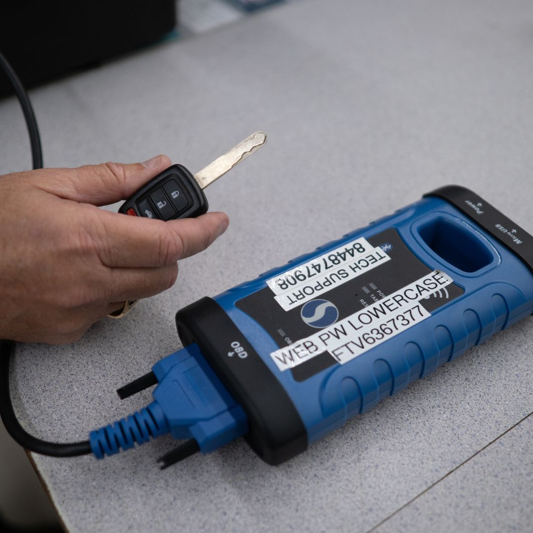 Electronic Vehicle Keys & Remotes